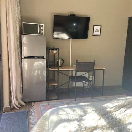 Aloe Guesthouse Klerksdorp Eksteriør billede
